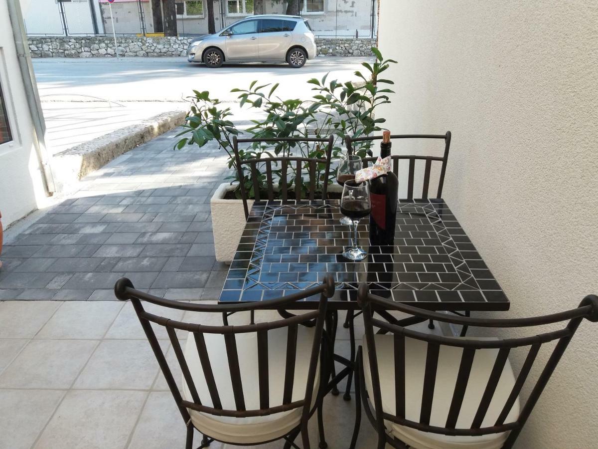 Frapedo Sport Makarska Apartamento Exterior foto