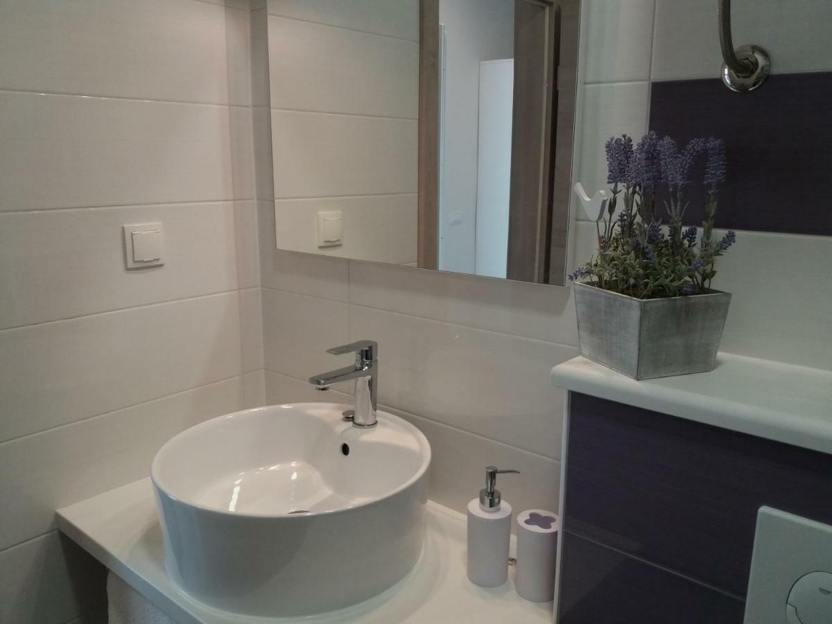 Frapedo Sport Makarska Apartamento Exterior foto